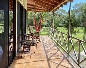 Beach Front Home In Ballena Marine Natl Park - Uvita - Balcony
