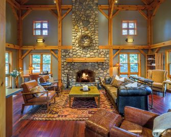 Buffalo Mountain Lodge - Banff - Salon