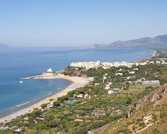 The Villa On The Sea Of Sperlonga - Sperlonga - ชายหาด