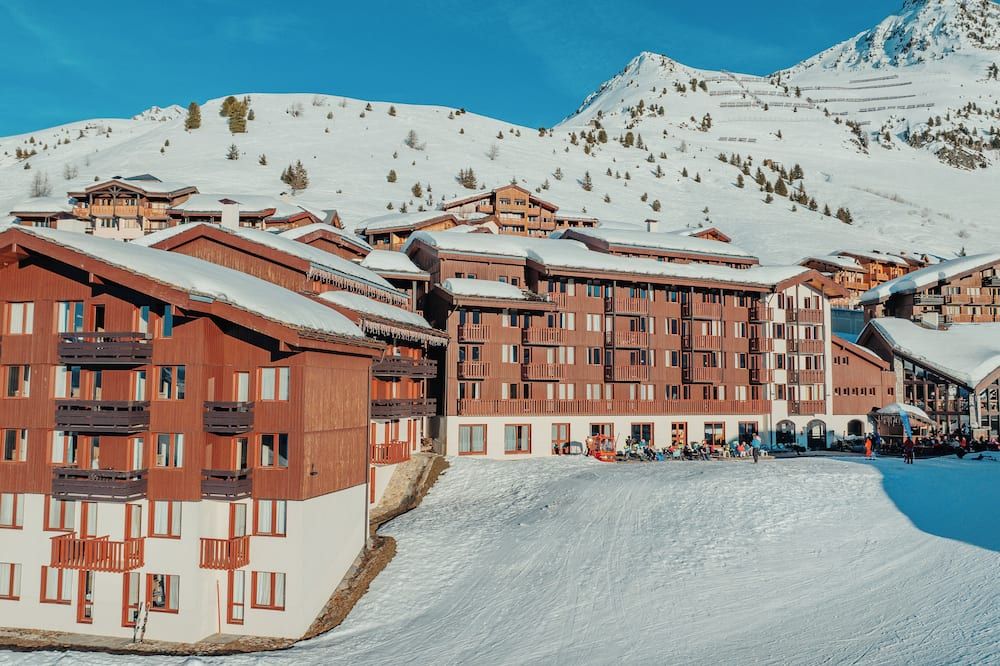 فندق ليه إيدن دي سيم - فاكانس بلو - بيل بلاني 2100 - La Plagne-Tarentaise - مبنى