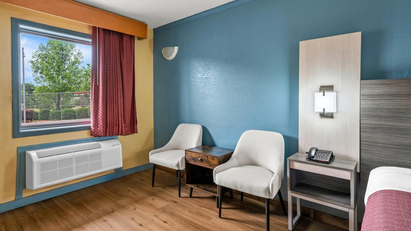 Econo Lodge Charlotte Airport Area