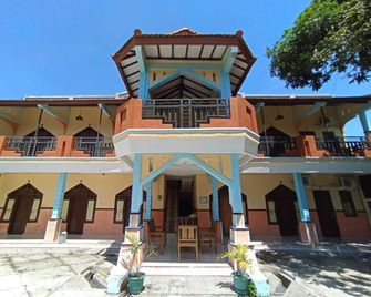 Cita Suraya Guest House - Banyuwangi - Building