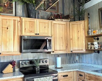 Cozy pond house nestled in nature waiting for you to enjoy - Osceola - Kuchyň