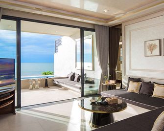 Baba Beach Club Hua Hin Luxury Pool Villa Hotel by Sri Panwa - Hua Hin - Ruang tamu