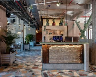 Jam Lisbon - ליסבון - דלפק קבלה