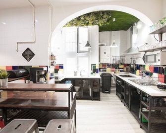 Way Hostel Madrid - מדריד - מטבח
