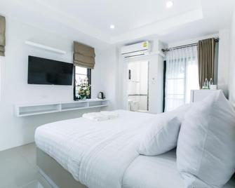 The Gun Hotel - Surin - Schlafzimmer