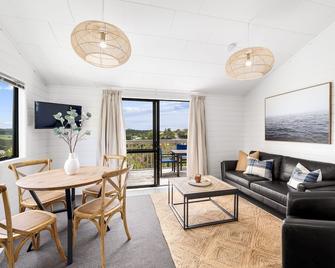 Paihia Coastal 2 Bedroom Cottages - Haruru - Salon