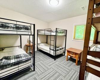 Nauvoo River Lodge--Family Reunion/Youth-Group/Young Women Camp/Young Men Camp - Nauvoo - Bedroom