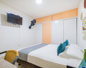 Casa de Pinos Hotel - Bucaramanga - Bedroom