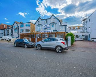 OYO Pier Hotel - Clacton-on-Sea - Gebouw