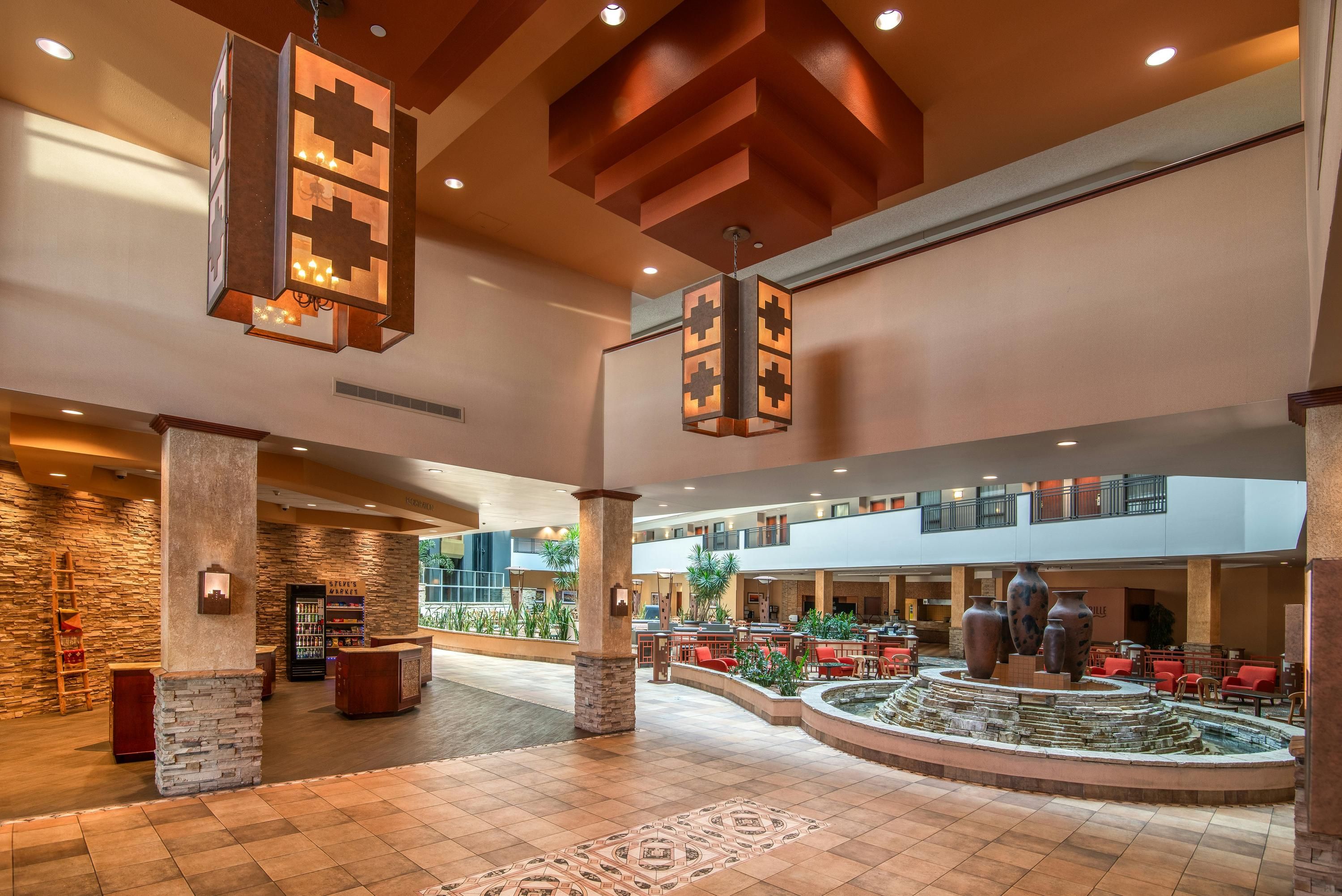 Embassy Suites by Hilton Albuquerque - אלבקורקי - לובי
