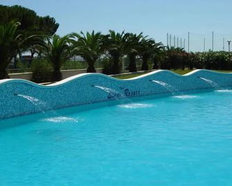 Elena Club Resort Aparthotel - Silvi Marina - Piscine