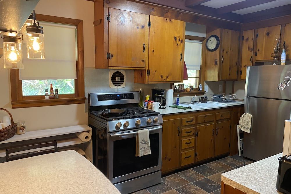 Rustic Cabin in Thurmont, MD