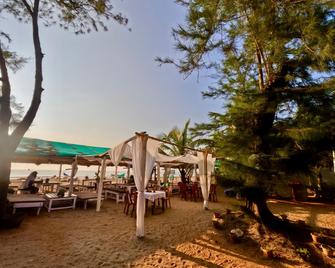 Gokarna Beach Stays By Tune of ocean - Gokarna - Patio