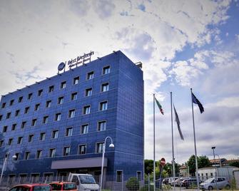 Best Western Palace Inn Hotel - Ferrara - Κτίριο