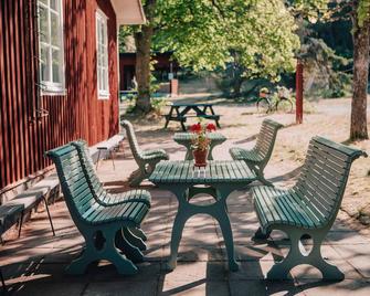 An archipelago idyll with nine rooms and a kitchen - Västervik - Innenhof