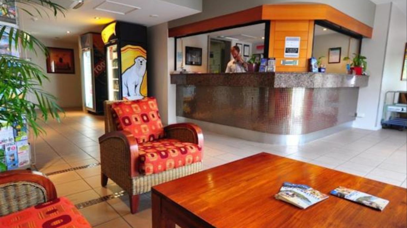 Waters Edge The Strand