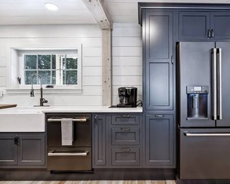 Luxury Home, Dog Suite - Rock Haven Carriage House - Reading - Kitchen
