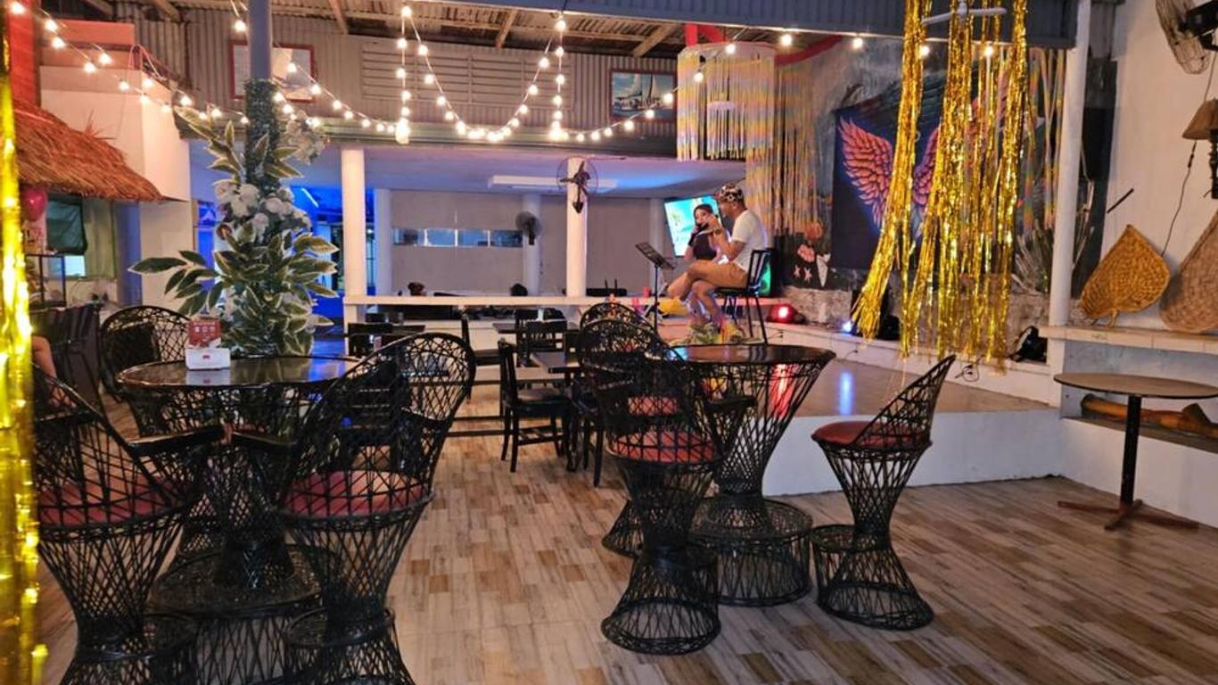 Gumleaves Beach Resort