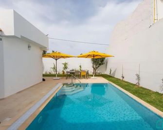 Tr s Charmante Villa Avec Piscine 5mn de la mer - Nabeul - Piscine