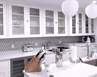 Townquarters - Jersey City - Dining room