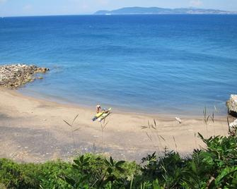 B&B Capo Pero - Rio Marina - Spiaggia