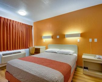 Avera Suites - Muskogee - Ložnice