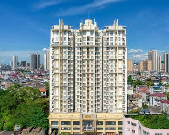 Huadu Zhenyue Hotel (Shangrao No.1 Middle School Bus Station) - Shangrao - Edificio