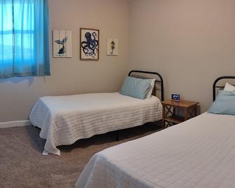Pet Friendly Lodging Close to Whiteman AFB and Warrensburg - Warrensburg - Ložnice
