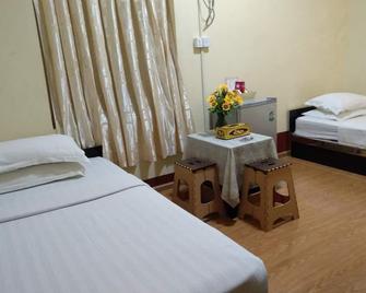 Galaxy Motel Hpa An - Hpa-an - Bedroom