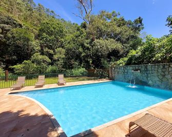 Hotel Vila Suíça 1818 - Nova Friburgo - Piscina