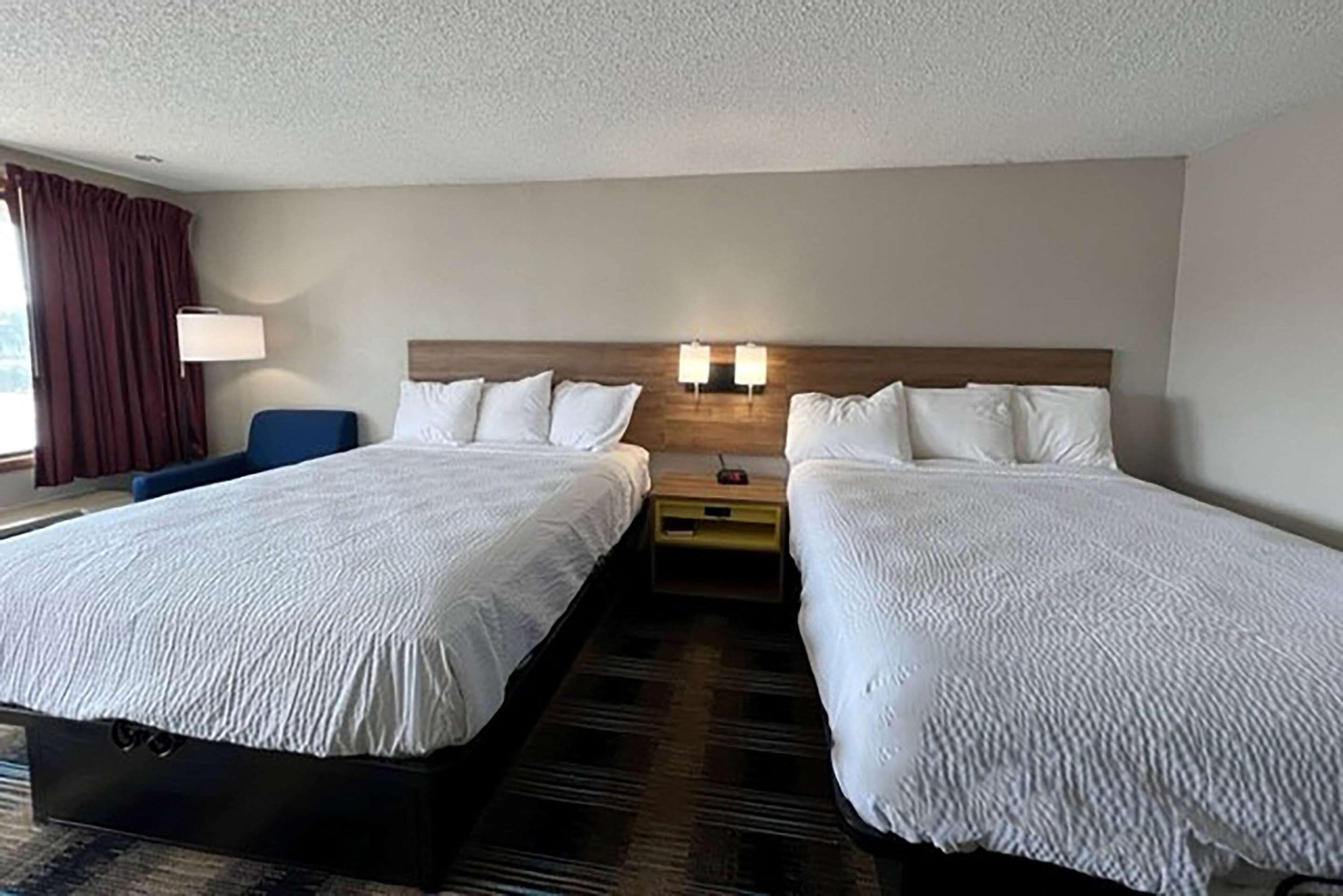 Days Inn by Wyndham Liverpool/Syracuse thumbnail 2
