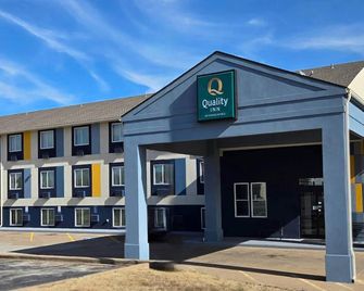 Quality Inn Ponca City - Ponca City - Gebäude