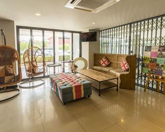 Pen Ta Hug Hotel - Ubon Ratchathani - Soggiorno