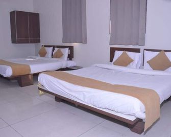 Hotel Indrani - Chittorgarh - Bedroom