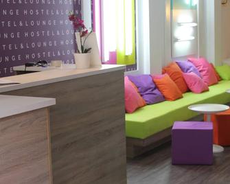 Chameleon Youth Hostel Alicante - אליקנטה - סלון
