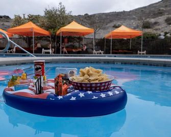 Wendover Nugget Hotel & Casino by Red Lion Hotels - West Wendover - Piscina