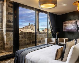 Hôtel Mercure Figeac Viguier du Roy - Figeac - Gebäude