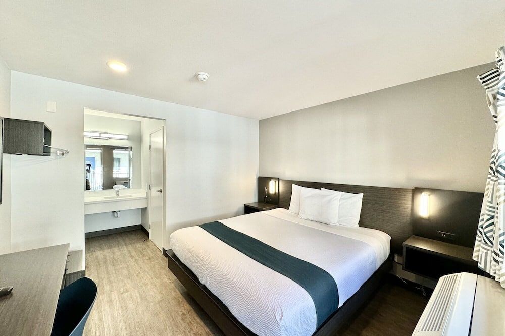 Motel 6-Bellflower, Ca - Los Angeles