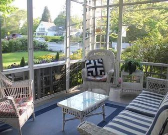 Captain David Kelley House Bed & Breakfast - Centerville - Balcony