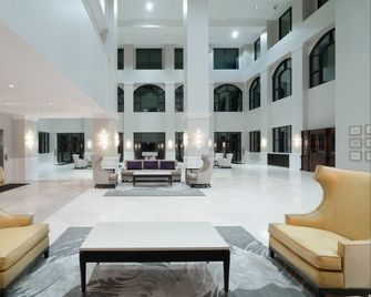 Holiday Inn Wilmington By IHG - Wilmington - Lobby