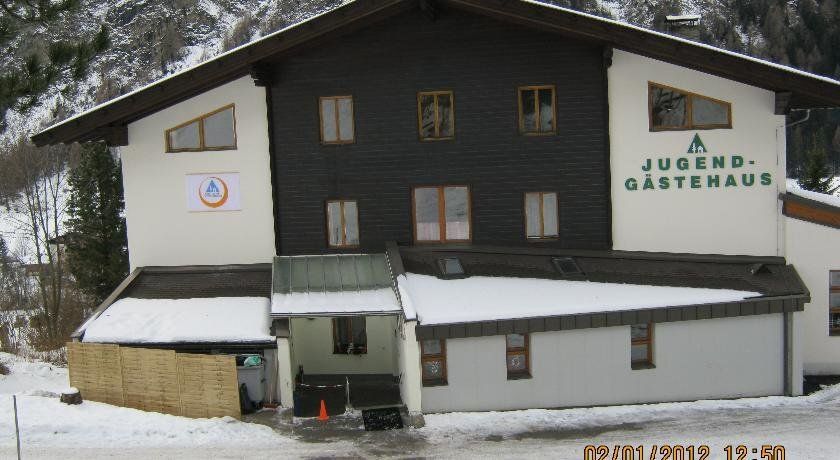 Jugend- und Familiengästehaus Heiligenblut - הייליגנבלוט - בניין