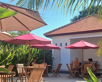 Hotel My New Lovina - Buleleng - Patio