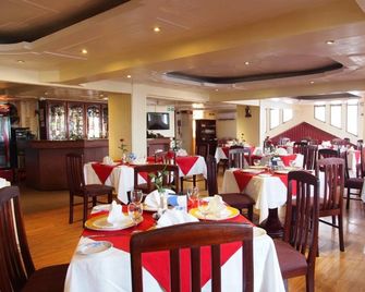 Gold Nest Hotel - Quatre Bornes - Restaurante