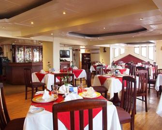 Gold Nest Hotel - Quatre Bornes - Restaurante
