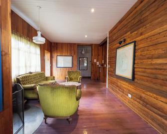 Wesley House Hosteria Boutique - San Martín de los Andes - Living room