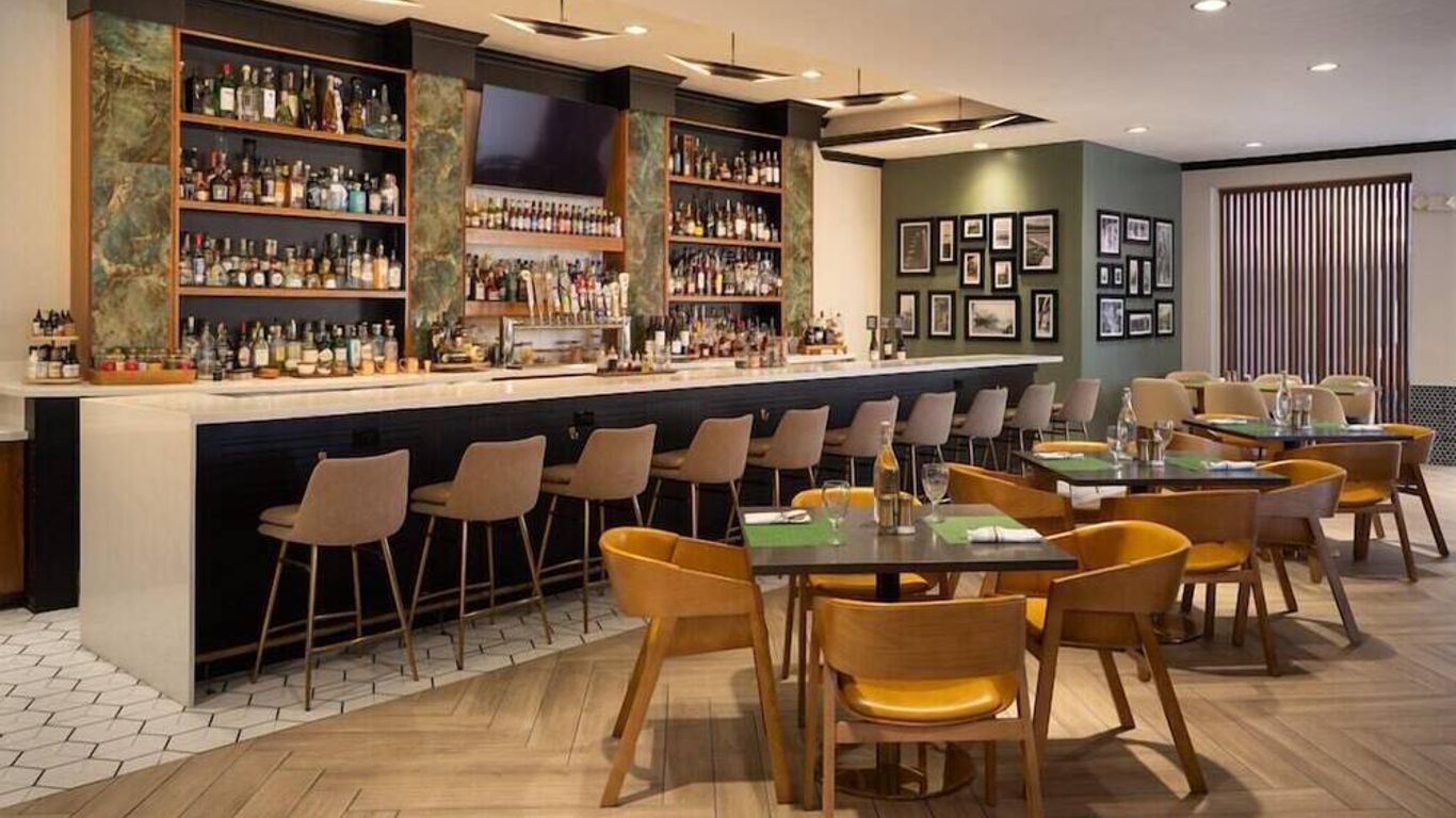 DoubleTree by Hilton Houston Westchase