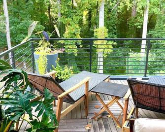 City Gem Nestled In The Woods - Raleigh - Balkon