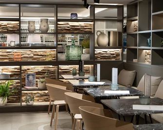 INNSiDE Zaragoza - זראגוזה - מסעדה